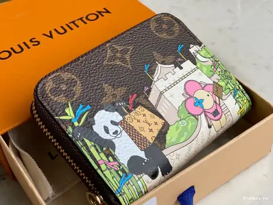 First bag ru LOUIS VUITTON COIN PURSE ZIPPY 0624